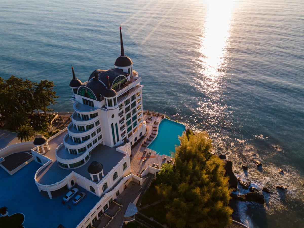 Castello Mare All Inclusive Resort Batumi Esterno foto