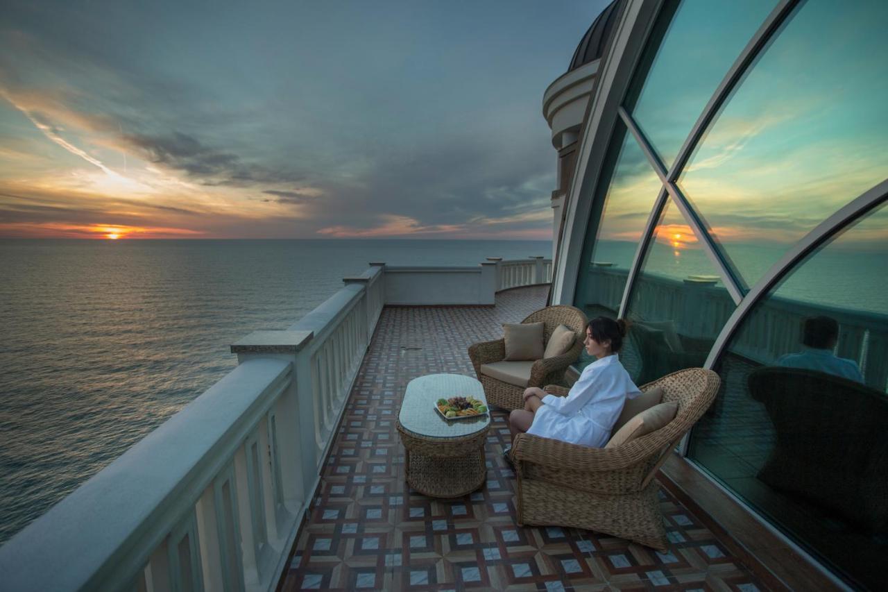 Castello Mare All Inclusive Resort Batumi Esterno foto