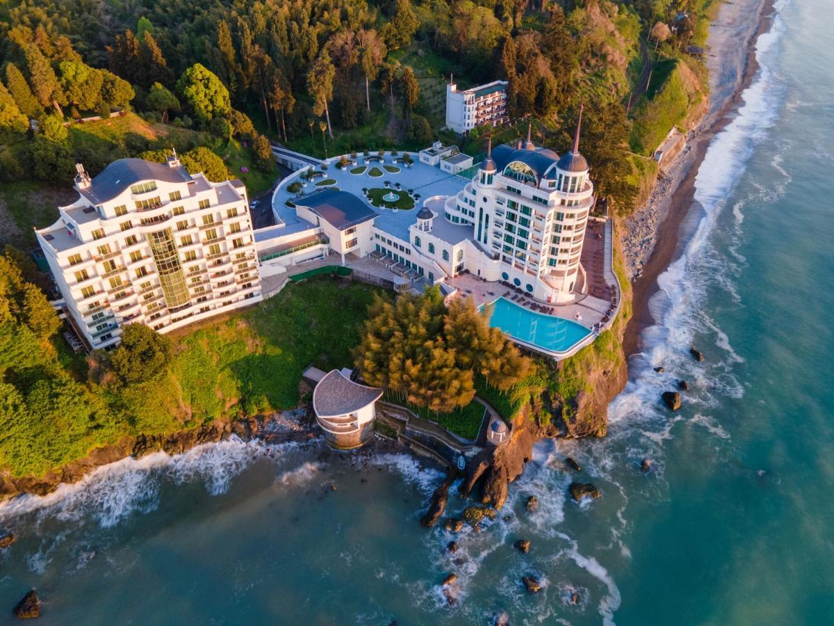 Castello Mare All Inclusive Resort Batumi Esterno foto
