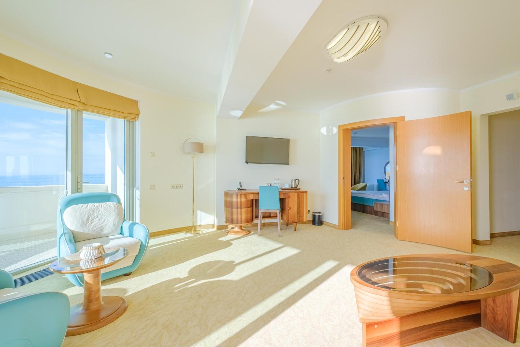 Castello Mare All Inclusive Resort Batumi Esterno foto