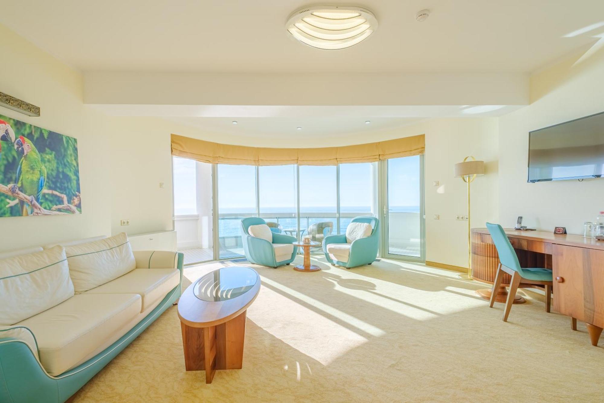 Castello Mare All Inclusive Resort Batumi Esterno foto